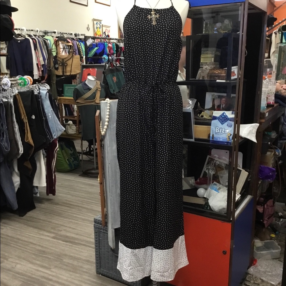 Women’s NWT black & white polka dot HEM & THREAD halter jumpsuit/ size L